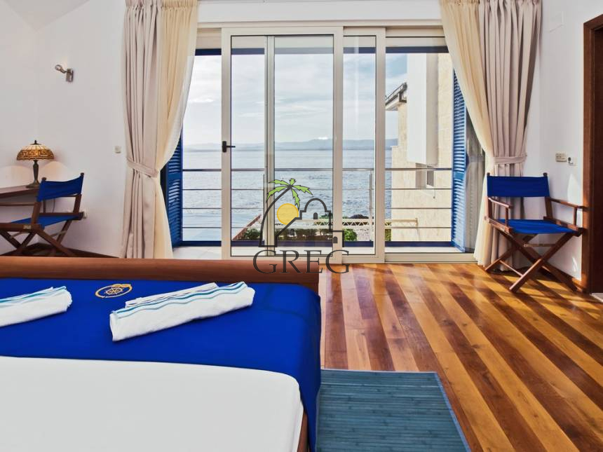 Croatia, Island of Brač,  - House, for sale