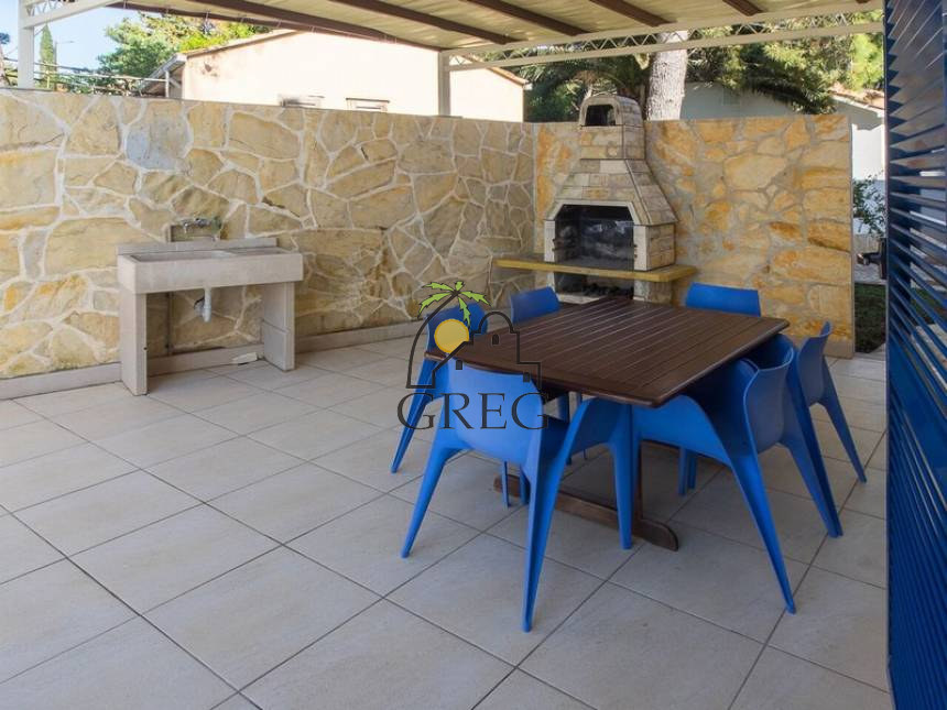 Chorwacja, Wyspa Brač,  - Bliźniak, na sprzedaż