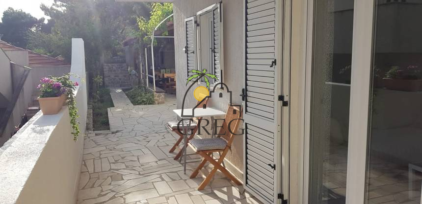 Chorwacja, Dalmacja Środkowa,  - Apartamentowiec, na sprzedaż