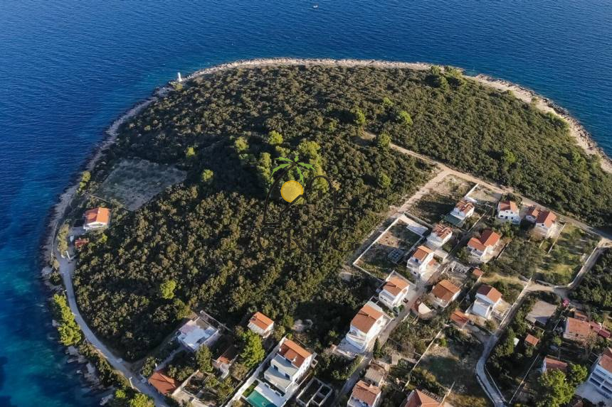 Croatia, Island of Šolta,  - Plot, for sale