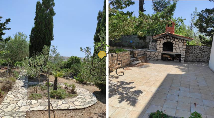 Croatia, Island of Rab,  - Apartment building, for sale