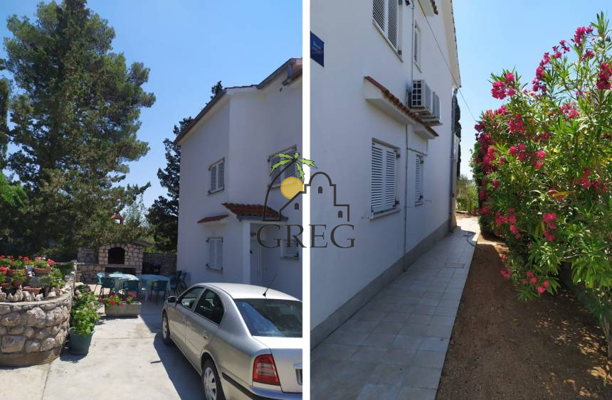 Croatia, Island of Rab,  - Apartment building, for sale