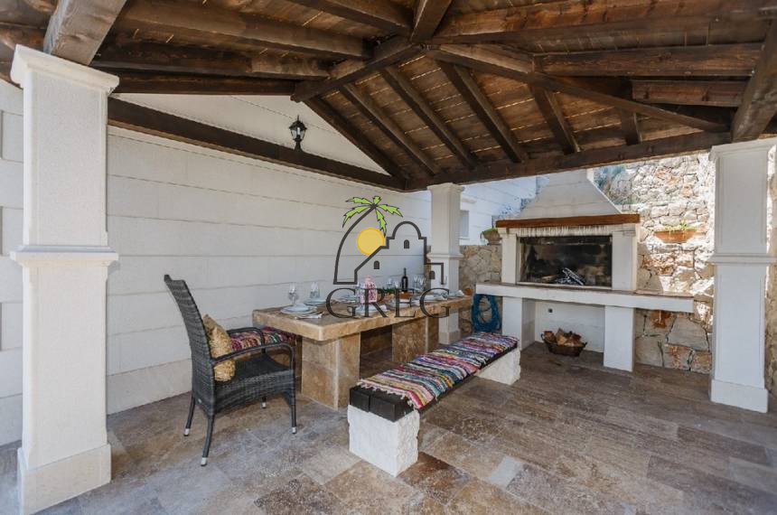 Croatia, Middle Dalmatia,  - House, for sale