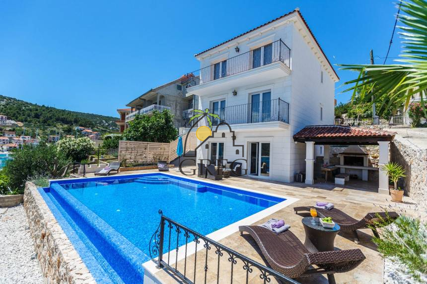 Croatia, Middle Dalmatia,  - House, for sale