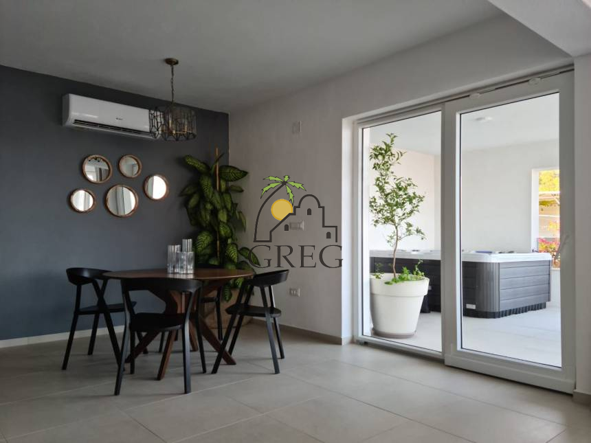 Croatia, Island of Hvar,  - Apartment building, for sale