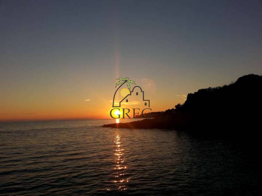 Croatia, Island of Hvar,  - Apartment building, for sale