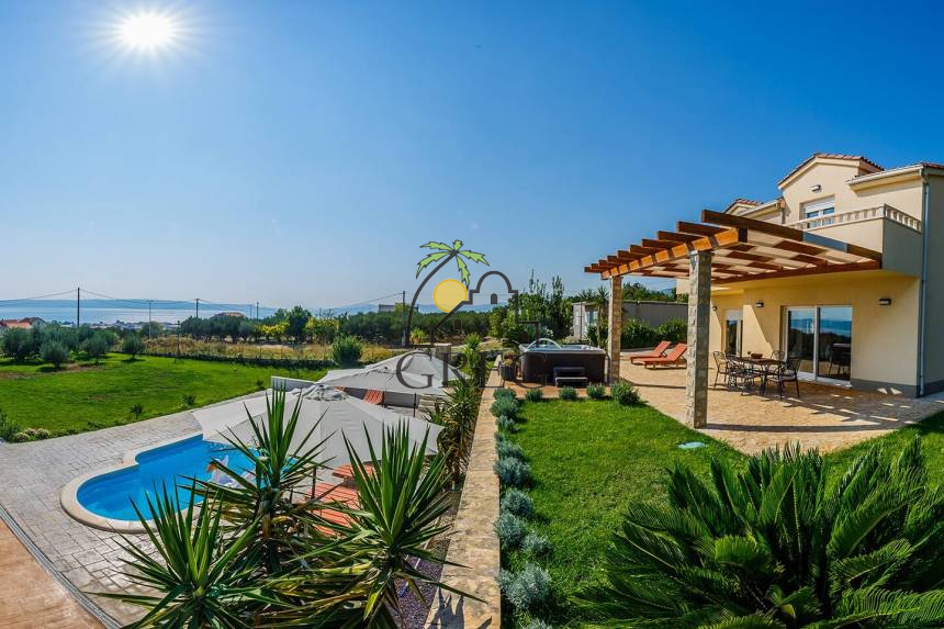 Chorwacja, Dalmacja Środkowa,  - Dom, na sprzedaż