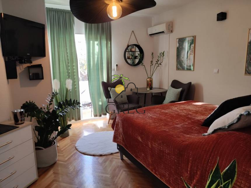 Croatia, Middle Dalmatia, Makarska - Apartment building, for sale