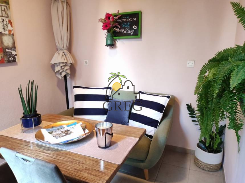 Croatia, Middle Dalmatia, Makarska - Apartment building, for sale