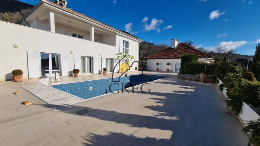 Croatia, Kvarner, Crikvenica - Apartment building, for sale