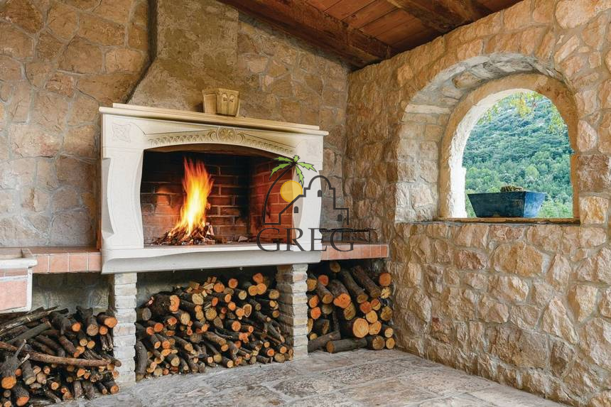 Croatia, Pelješac Peninsula,  - Stone house, for sale