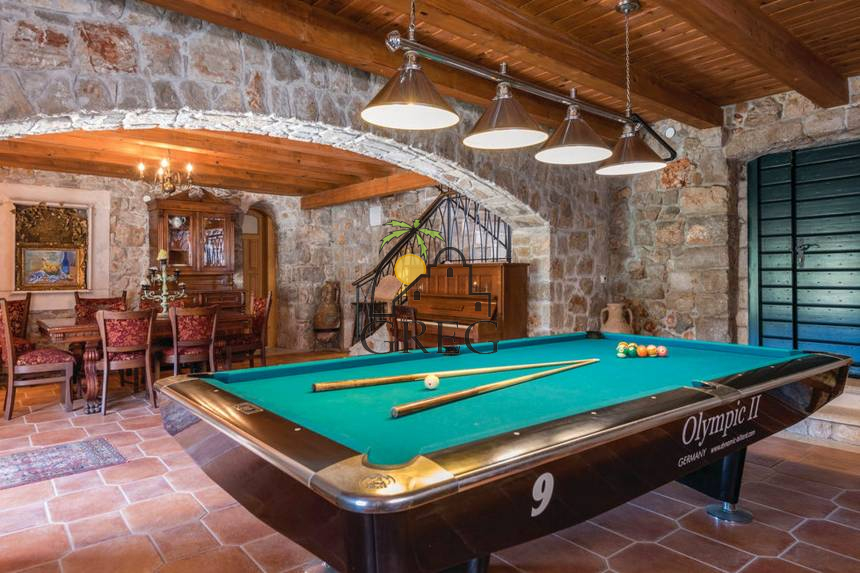 Croatia, Pelješac Peninsula,  - Stone house, for sale
