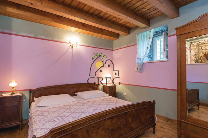 Croatia, Pelješac Peninsula,  - Stone house, for sale