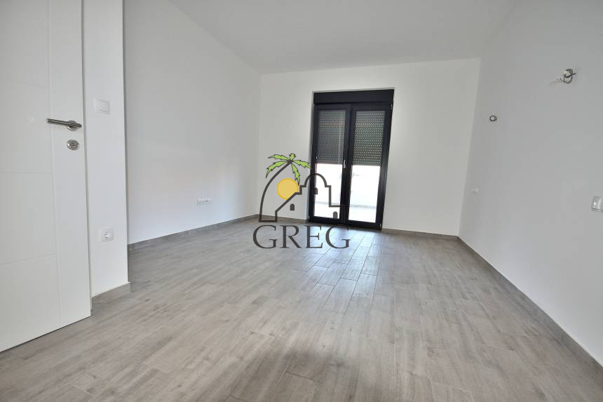 Croatia, North Dalmatia, Vodice - Apartment, for sale