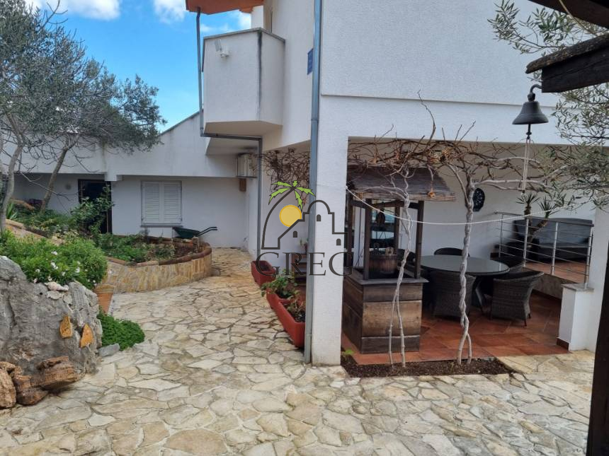 Croatia, Island of Ciovo,  - Apartment building, for sale