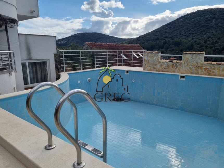 Croatia, Island of Ciovo,  - Apartment building, for sale