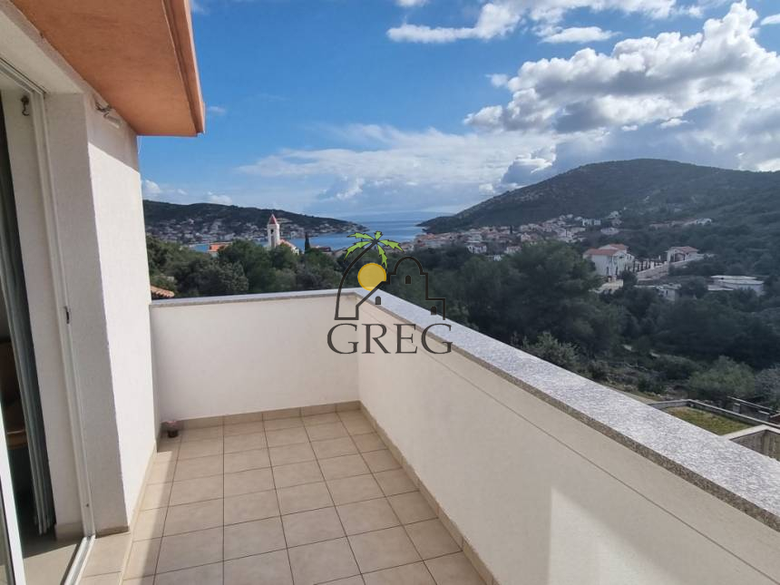 Croatia, Island of Ciovo,  - Apartment building, for sale