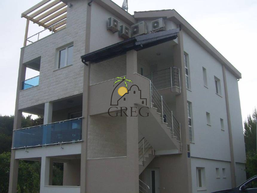 Chorwacja, Dalmacja Środkowa,  - Apartamentowiec, na sprzedaż