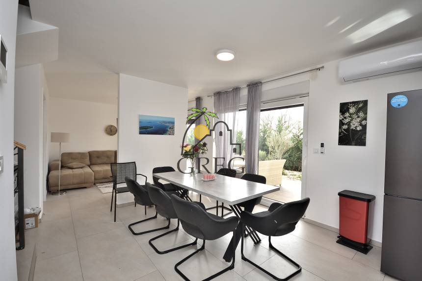 Croatia, North Dalmatia,  - Semi-detached house, for sale