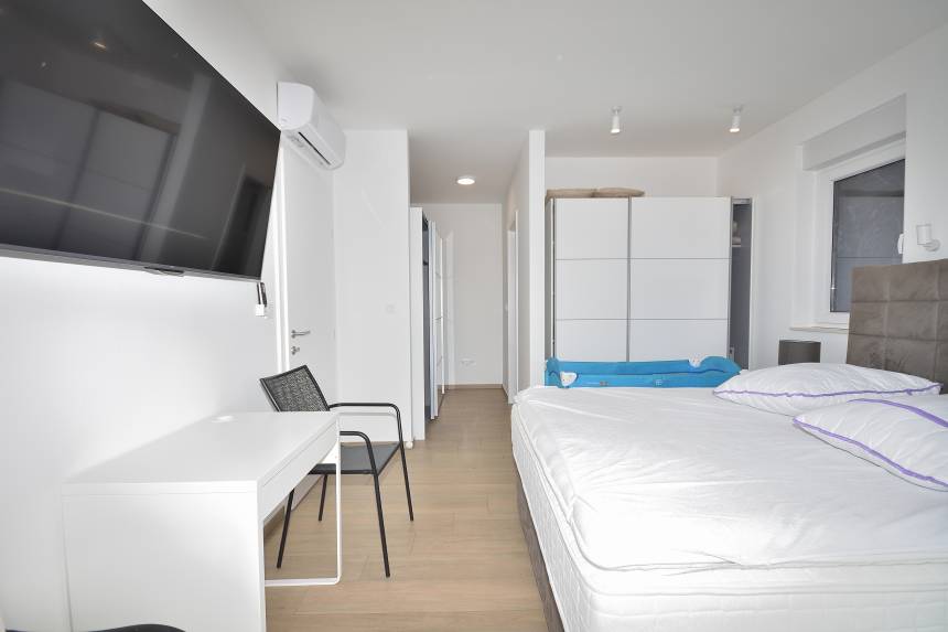 Croatia, North Dalmatia,  - Semi-detached house, for sale