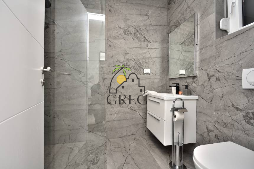 Croatia, North Dalmatia,  - Semi-detached house, for sale