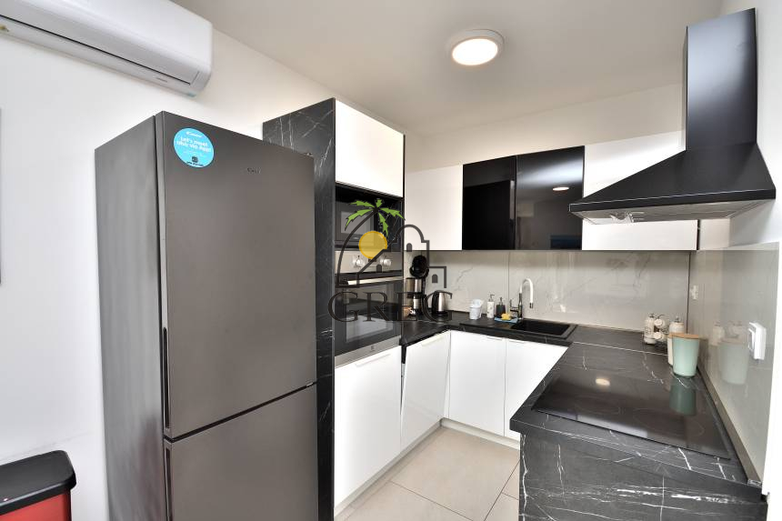 Croatia, North Dalmatia,  - Semi-detached house, for sale