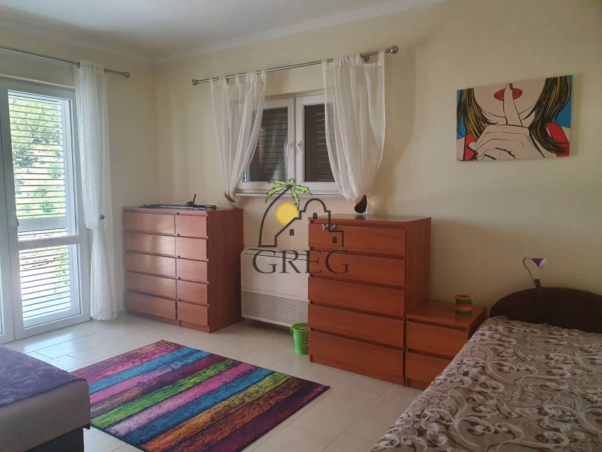 Croatia, Middle Dalmatia,  - Apartment building, for sale