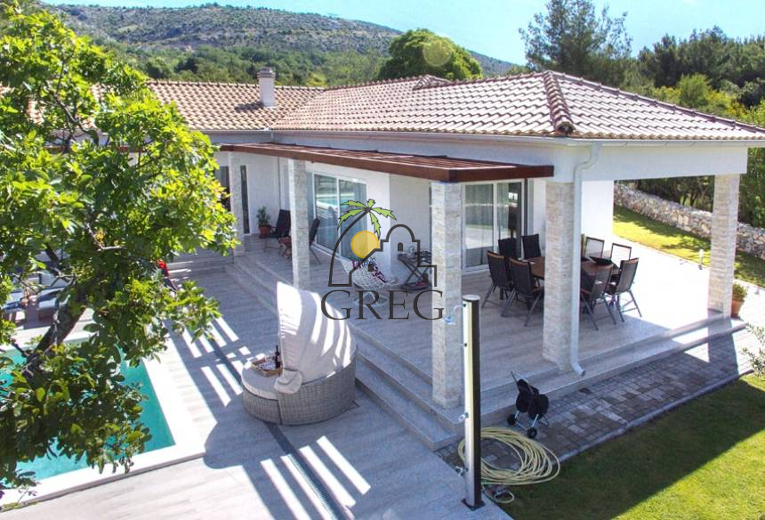 Croatia, North Dalmatia, Šibenik  - House, for sale