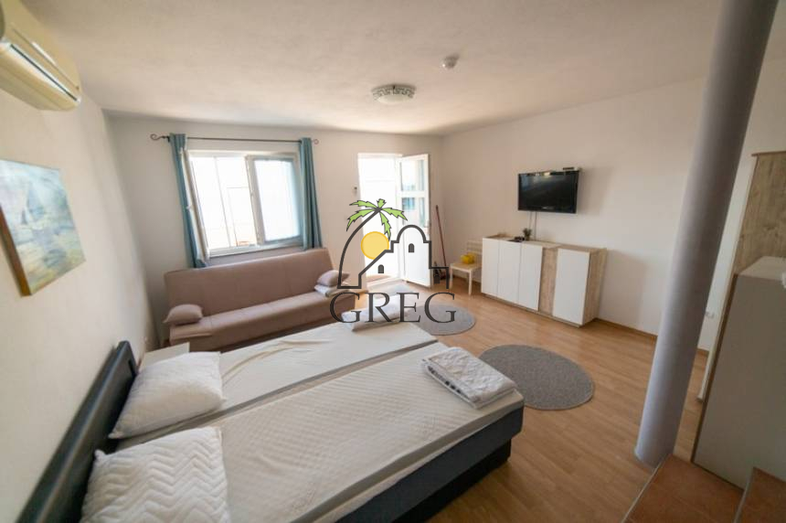 Chorwacja, Dalmacja Środkowa,  - Apartamentowiec, na sprzedaż