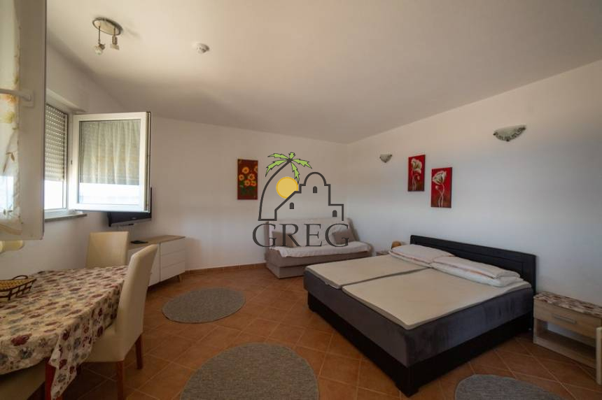 Chorwacja, Dalmacja Środkowa,  - Apartamentowiec, na sprzedaż