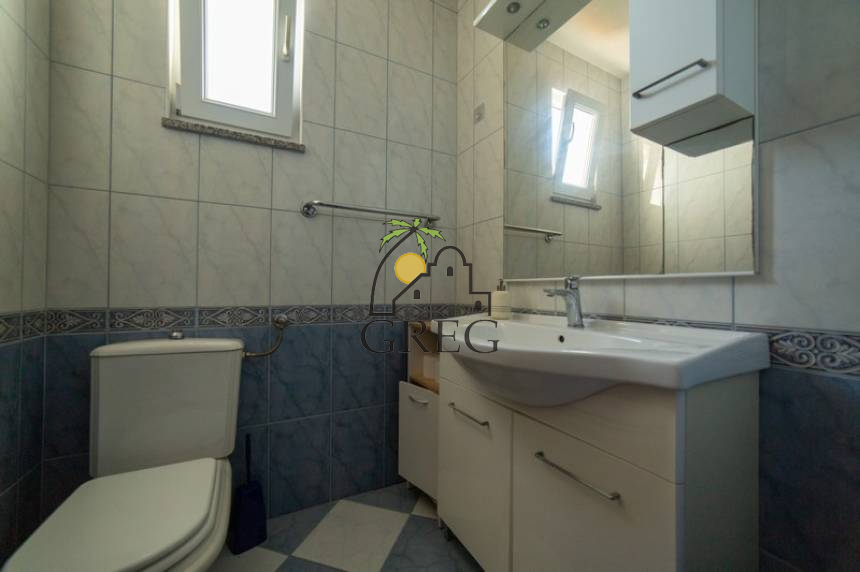 Chorwacja, Dalmacja Środkowa,  - Apartamentowiec, na sprzedaż