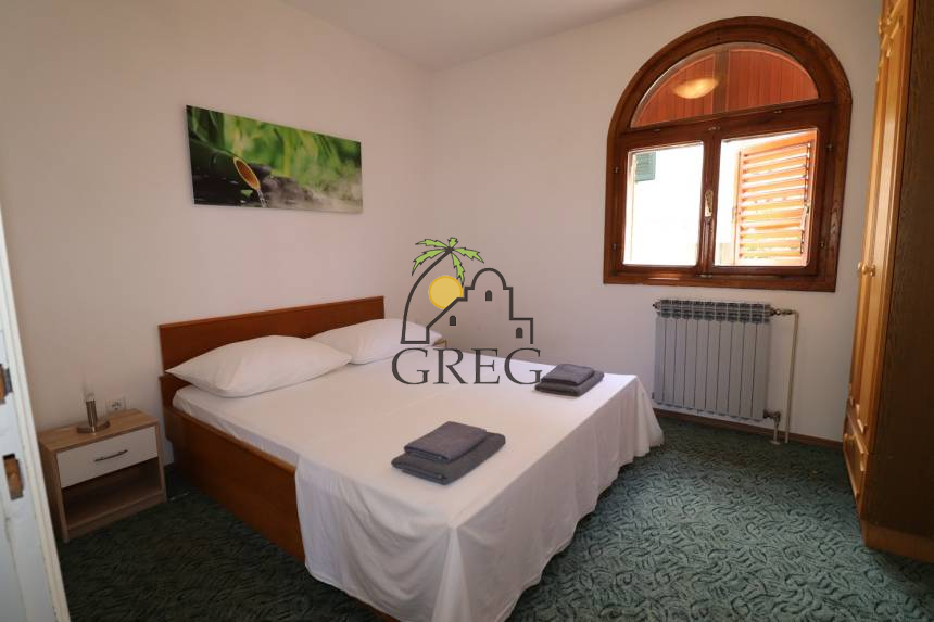 Chorwacja, Dalmacja Środkowa,  - Apartamentowiec, na sprzedaż