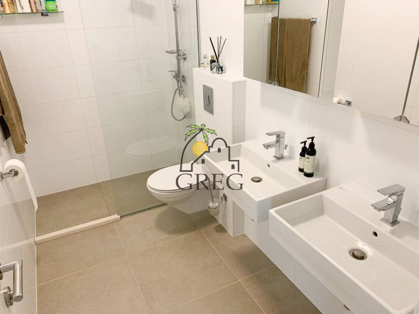 Chorwacja, Dalmacja Środkowa,  - Apartamentowiec, na sprzedaż