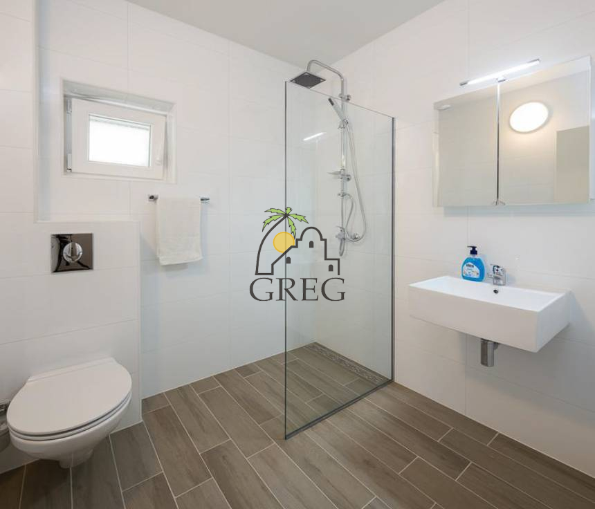 Chorwacja, Dalmacja Środkowa,  - Apartamentowiec, na sprzedaż