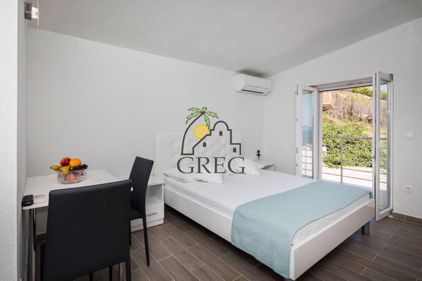 Chorwacja, Dalmacja Środkowa,  - Apartamentowiec, na sprzedaż