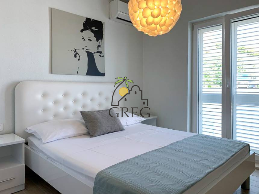 Chorwacja, Dalmacja Środkowa,  - Apartamentowiec, na sprzedaż