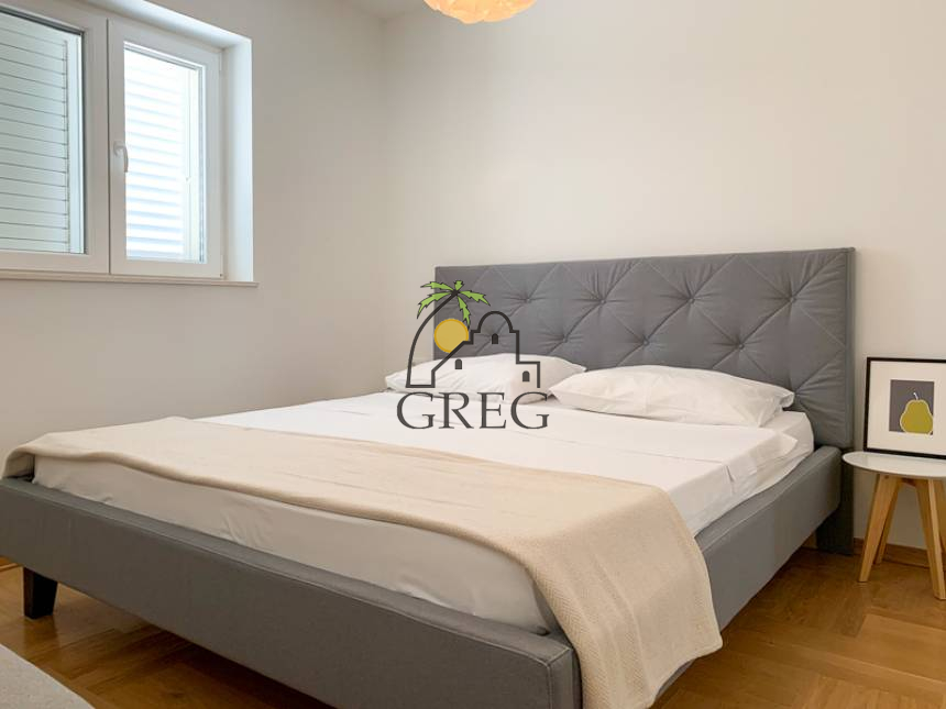 Chorwacja, Dalmacja Środkowa,  - Apartamentowiec, na sprzedaż