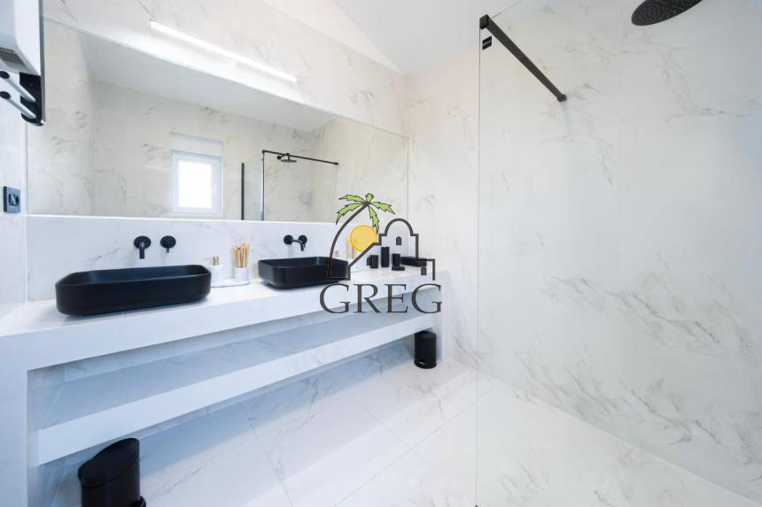 Croatia, Island of Pag,  - House, for sale