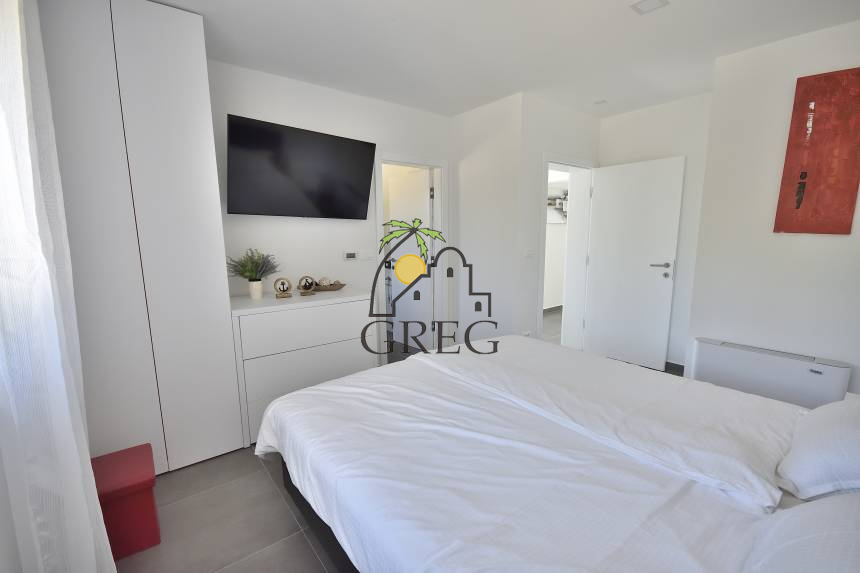 Croatia, North Dalmatia, Vodice - Semi-detached house, for sale