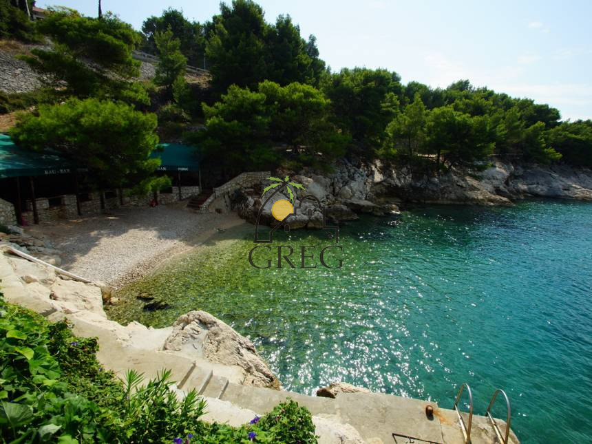 Croatia, North Dalmatia,  - Apartment building, for sale