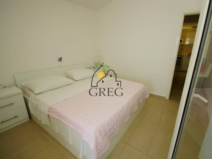 Croatia, North Dalmatia,  - Apartment building, for sale
