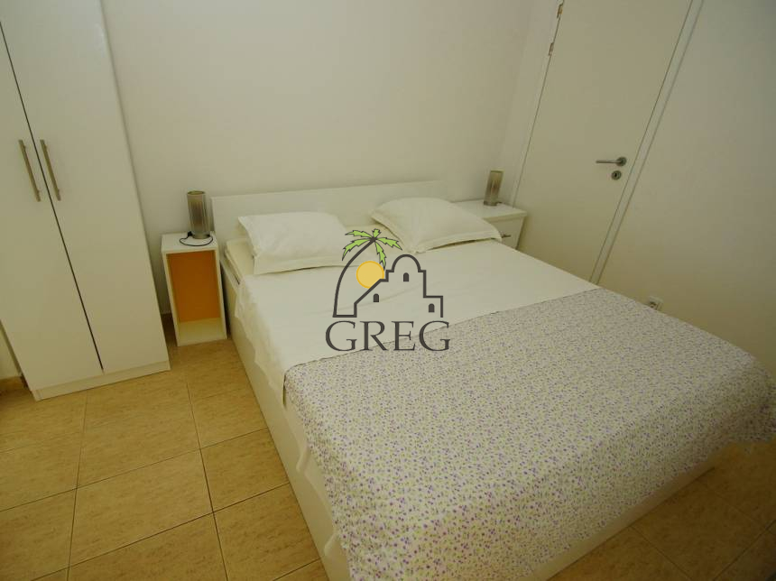 Croatia, North Dalmatia,  - Apartment building, for sale