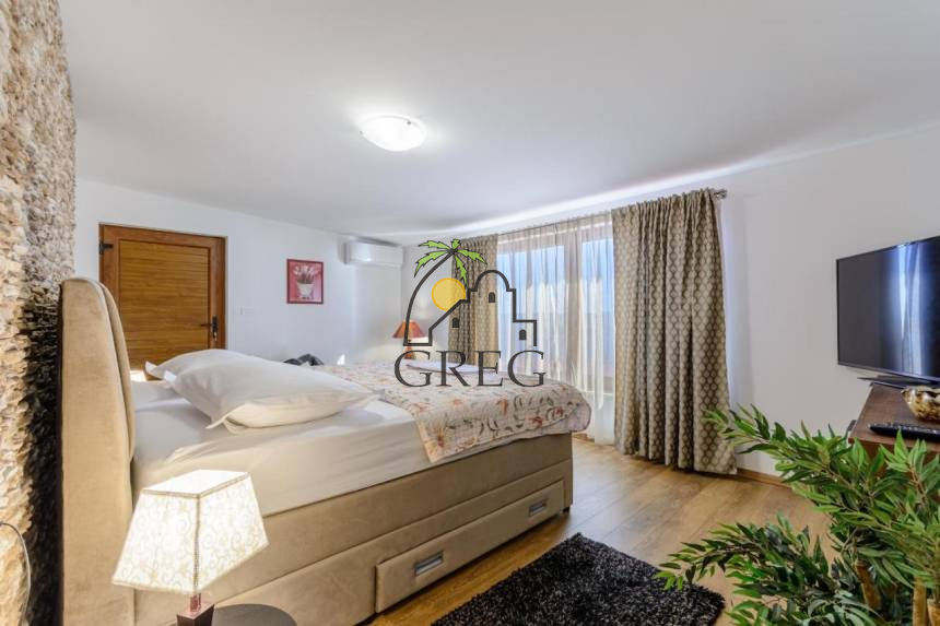 Chorwacja, Dalmacja Środkowa,  - Dom, na sprzedaż