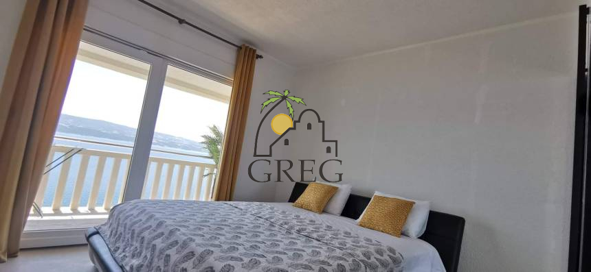 Chorwacja, Dalmacja Środkowa,  - Apartamentowiec, na sprzedaż