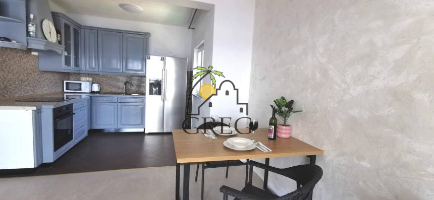 Chorwacja, Dalmacja Środkowa,  - Apartamentowiec, na sprzedaż