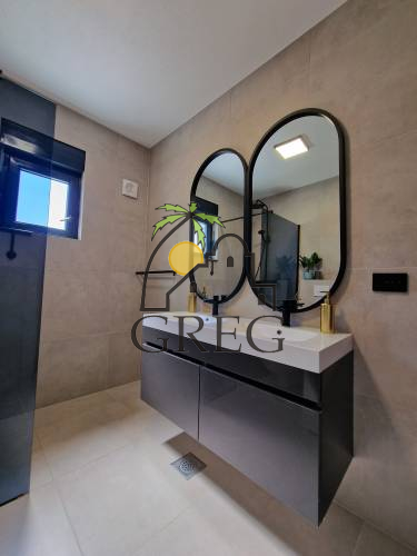 Chorwacja, Dalmacja Środkowa,  - Apartamentowiec, na sprzedaż