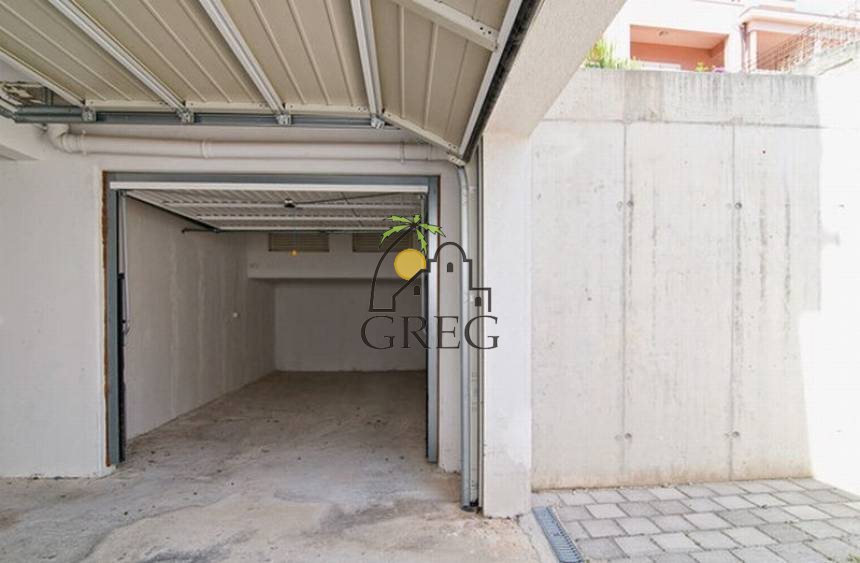 Croatia, Middle Dalmatia,  - Apartment, for sale