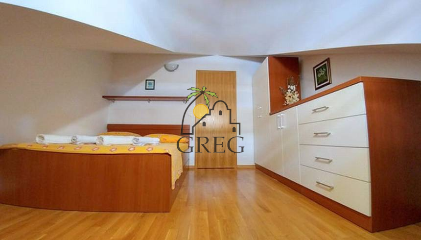 Croatia, Middle Dalmatia,  - Apartment, for sale