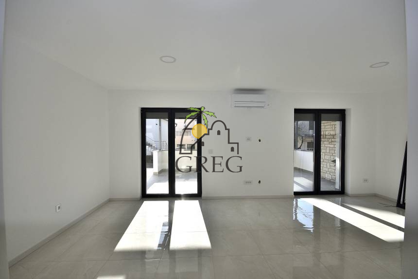 Croatia, North Dalmatia, Vodice - Apartment, for sale