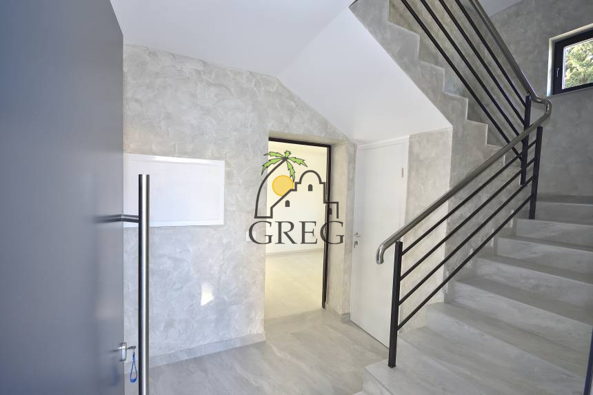 Croatia, North Dalmatia, Vodice - Apartment, for sale